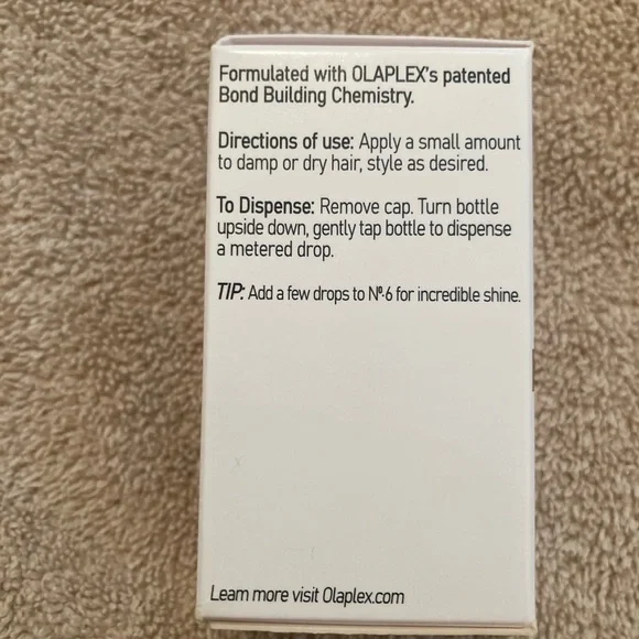 OLAPLEX No. 7 Bonding Frizz Reduction & Heat Protectant Hair Oil - Picture 3 of 5